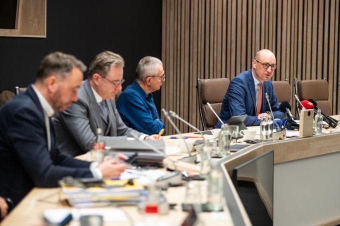 Vakbonden en werkgevers waarschuwen voor ‘economische chaos’ door centenindex