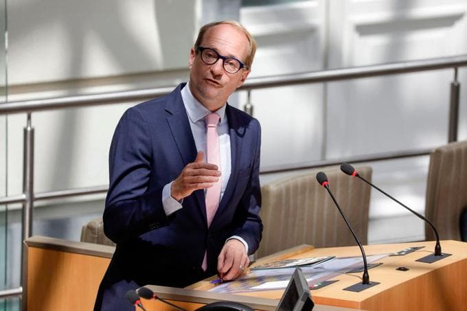 Helft Vlamingen zal met wegenvignet meer verkeersbelastingen betalen