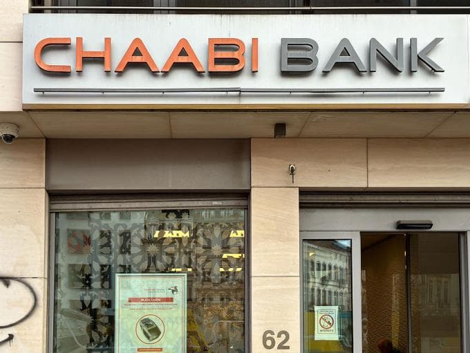 Twee Marokkaanse banken sluiten minnelijke schikking met parket