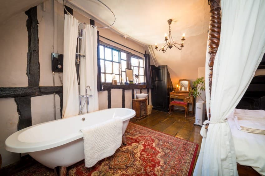Airbnb ziet reisvraag afkoelen door geopolitieke spanningen