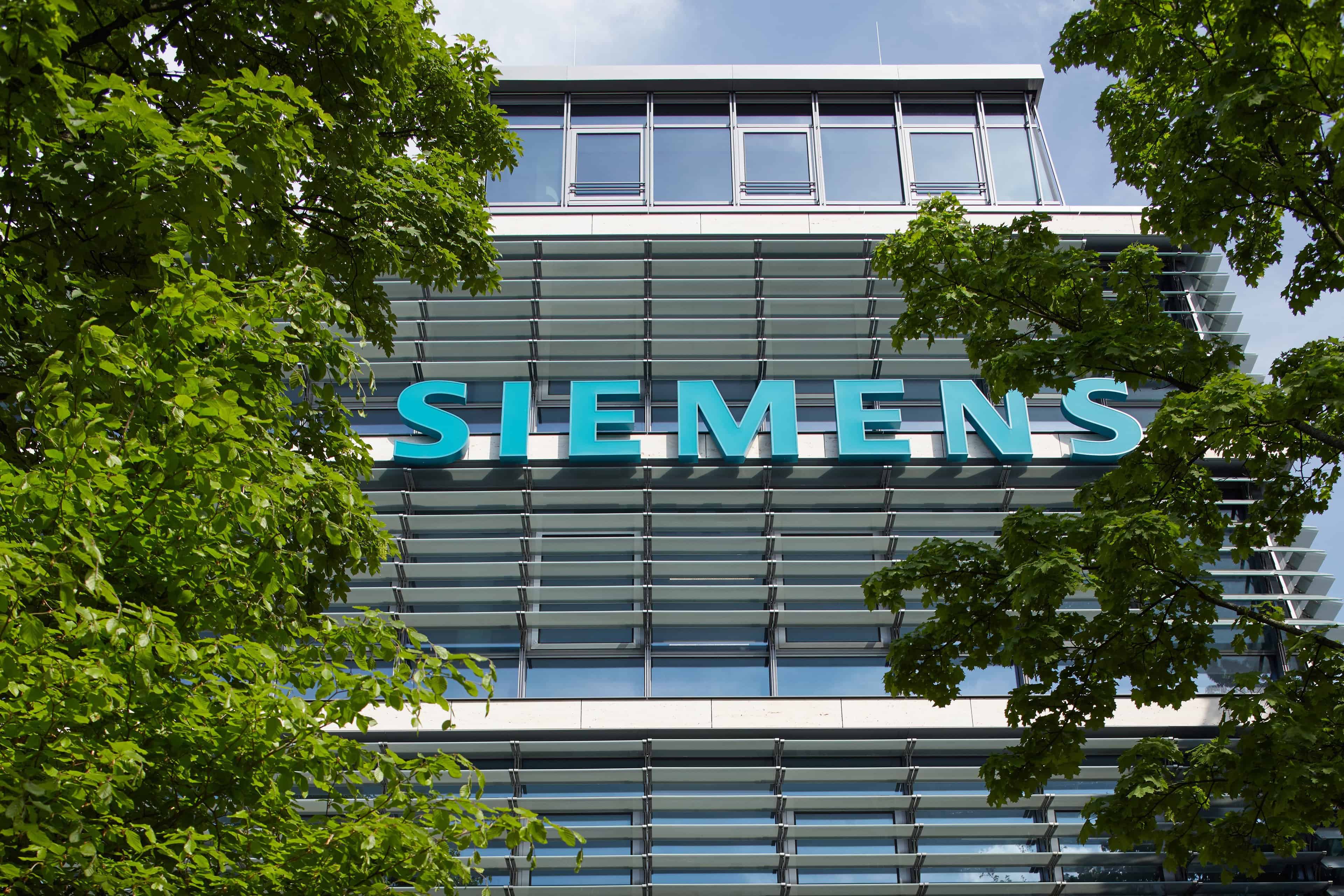 Siemens waarschuwt: EU-regels remmen AI-investeringen af