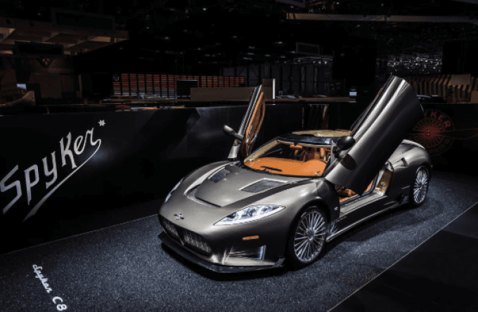 Sportautomerk Spyker maakt jaren na faillissement doorstart