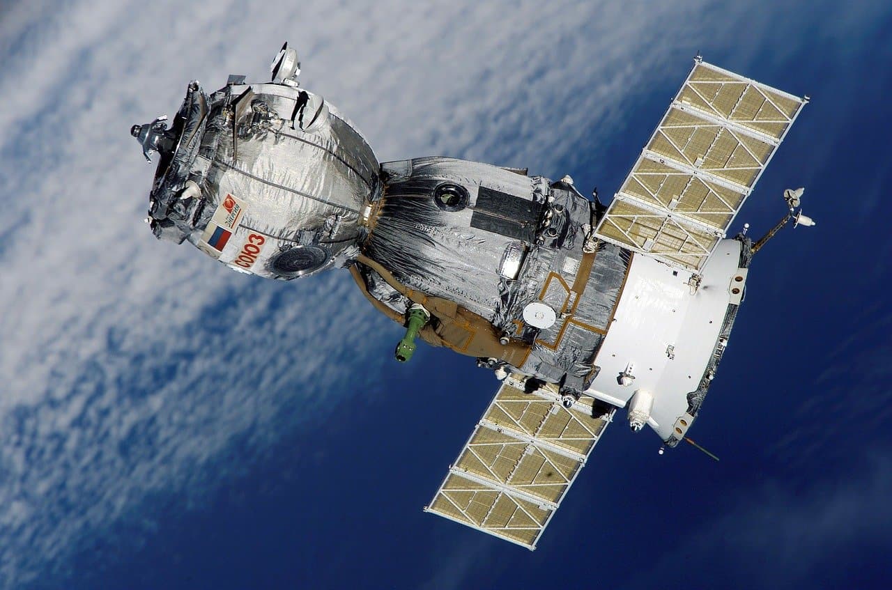 Mobiele verbinding vanuit de ruimte: telecomproviders werken aan plannen